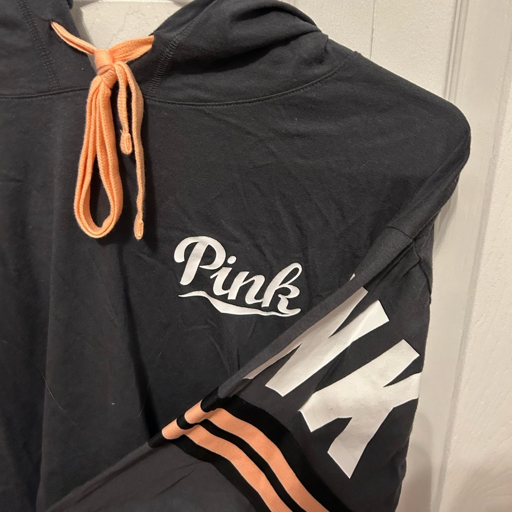 ✨NWT✨ PINK top